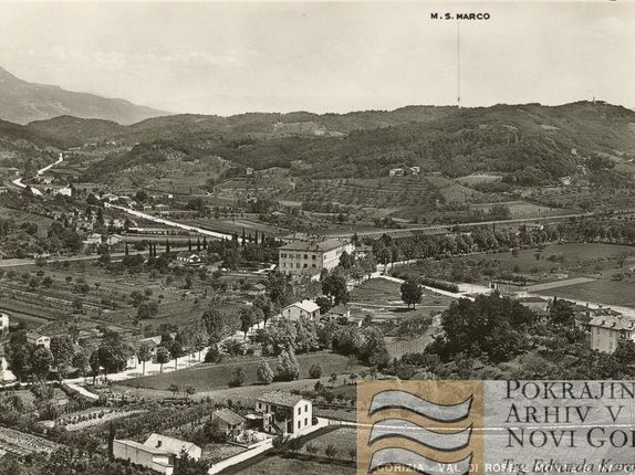 . Rožna Dolina in the year 1941. &copy;From the collection of Regional Archive in Nova Gorica - PANG 667 Zbirke razglednic krajev Nova Gorica Rožna dolina št.1062