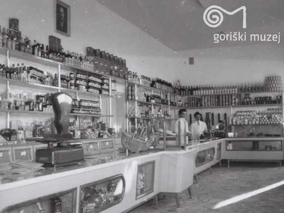. Shop in the former brickworks.  &copy;Photo Pavšič, kept by the Goriški muzej Kromberk - Nova Gorica.