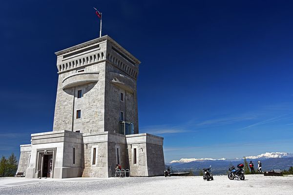10437632036480284_cerje_-_spomenik.jpg