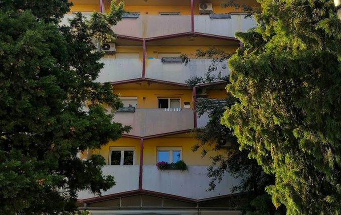 . Stanovanjski blok Čebelnjak &copy;Foto: Blaž Kosovel