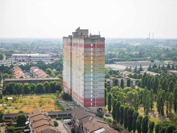 . La torre Tintoretto, gemella della torre Cimabue, prima della demolizione 