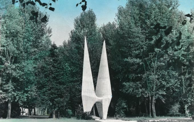 Ikarus - spomenik Edvardu Rusjanu, vir: Goriški muzej.  