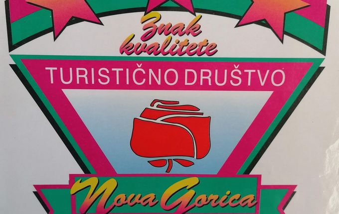Logotip društva iz 90. let. Hrani Pokrajinski arhiv Nova Gorica..  