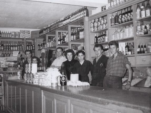 . Shop in the former brickworks.  &copy;Photo Pavšič, kept by the Goriški muzej Kromberk - Nova Gorica.