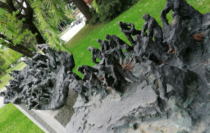 Spomenik mladinskim delovnim brigadam, kipar Zmago Posega, foto: Blaž Kosovel.  